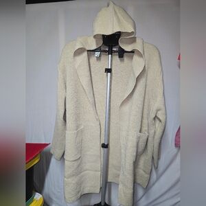 #53 Zenana Outfitters Cream Hooded Sweater *nwot*